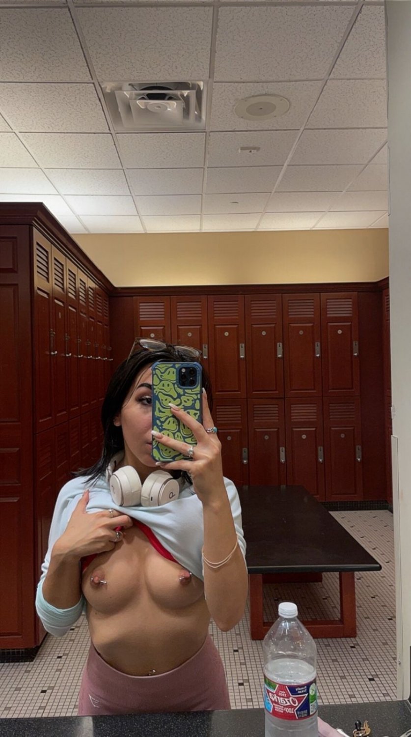 Sexy Carmen 20 #UPIAIm5y