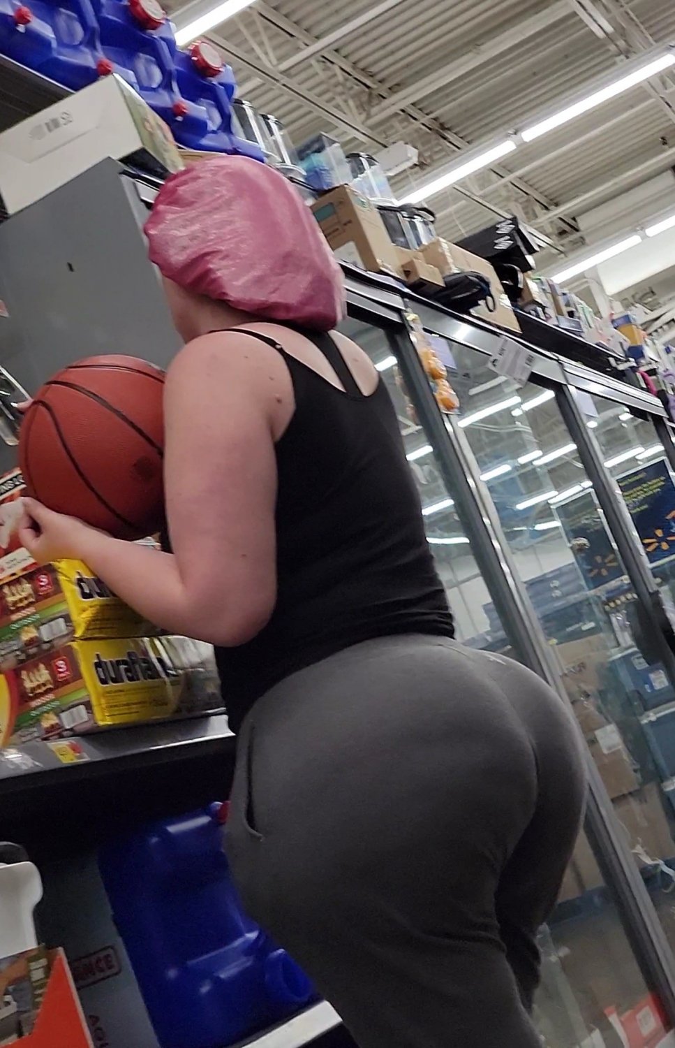 White Bitch With A Bbl Shopping #amICrsIJ