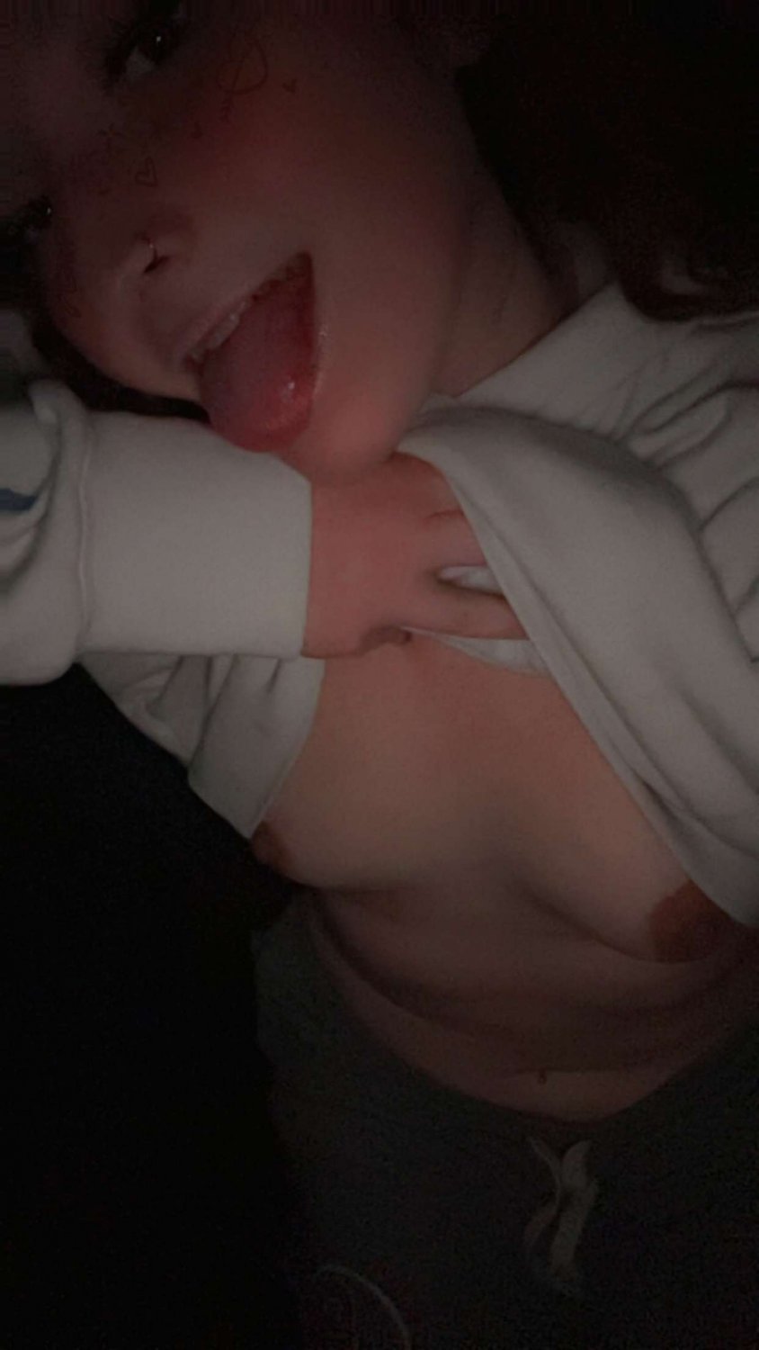 Cuck convinced his girl to become a Snap whore #ioHUiJcN