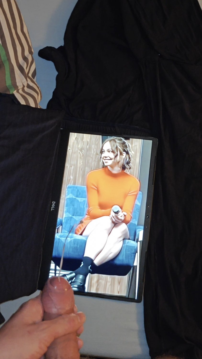 Celebrity Cum Tribute 13 - Emma Myers #Ea0zXbQO
