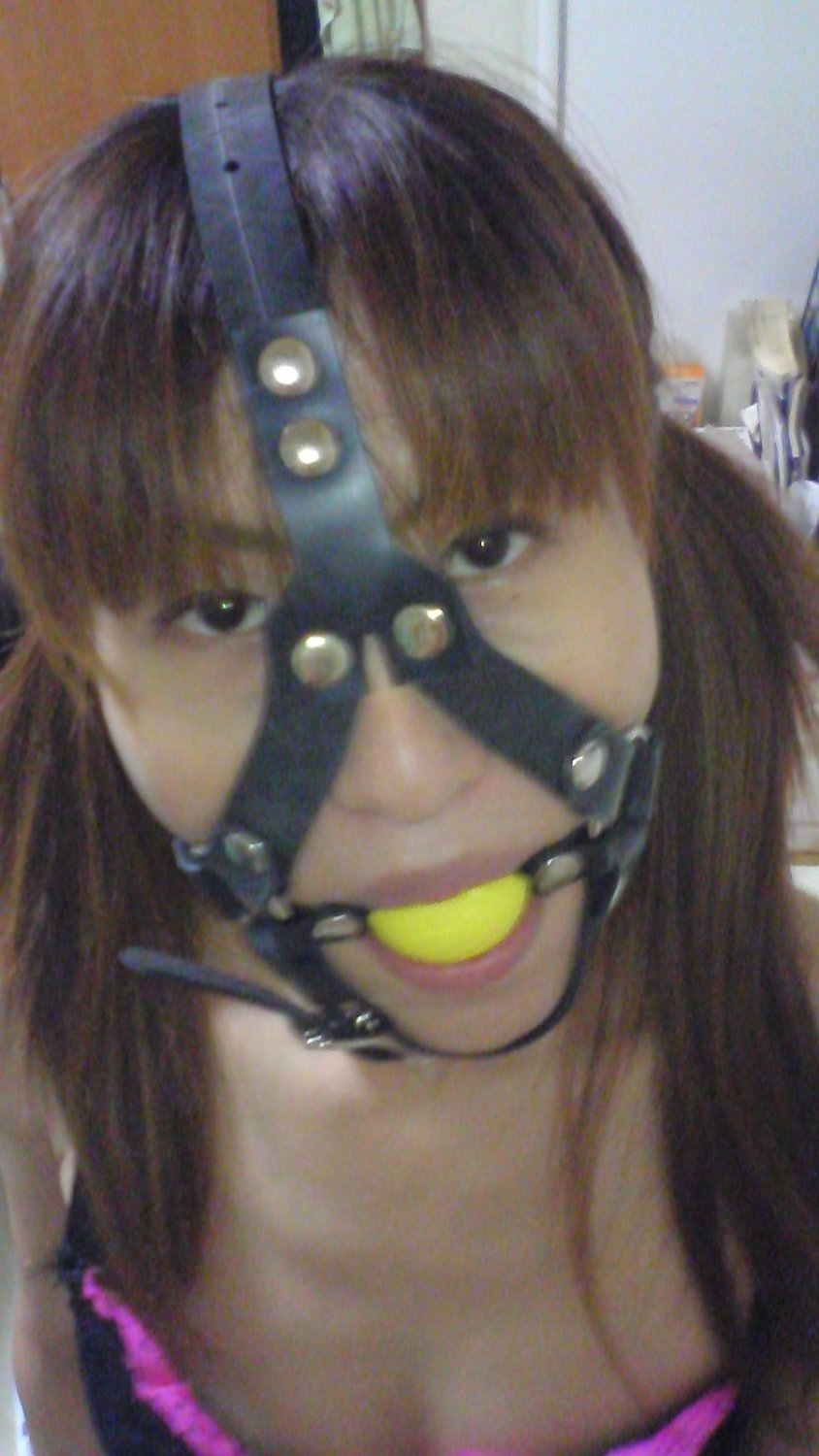 1号機変態人妻美希❶生理中は鼻フック顔面拘束 #NM0EMaa4