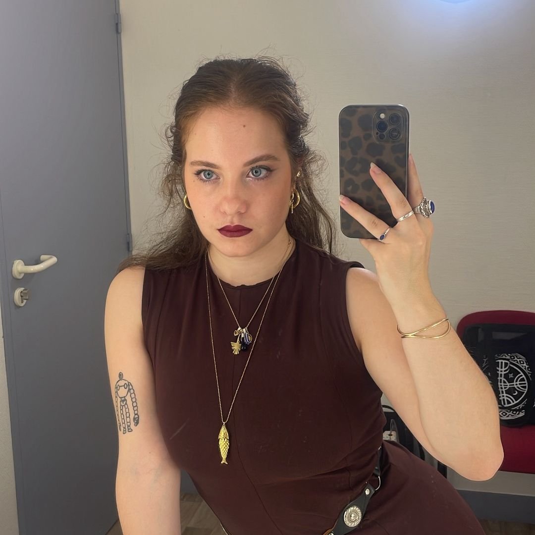 Sexy babe takes it #IB6Qt5ZD