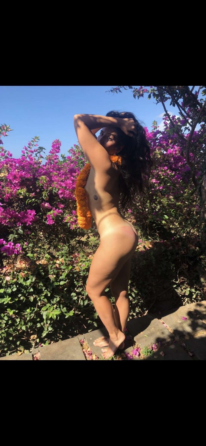 Whore Ex-Wife and her slutty friends LEAKED & EXPOSED #XKfHqakk