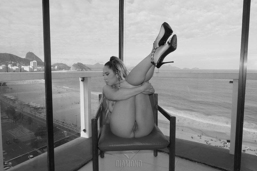 Diamond BRZ - Renata Frisson (Mulher Melão) #kQFctbpw